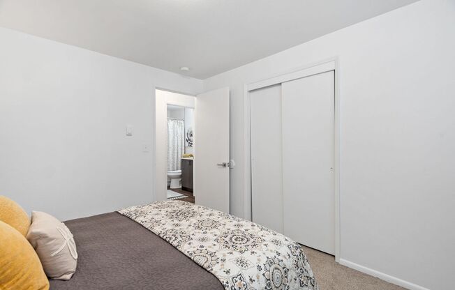 2 beds, 1 bath, 716 sqft, $1,695, Unit 14