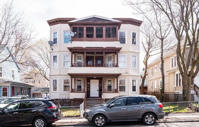 387 OAKLAND ST