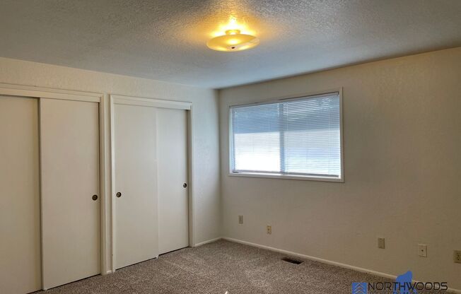 2 beds, 1.5 baths, $1,300, Unit Unit B