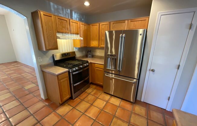 3 beds, 2 baths, $1,850