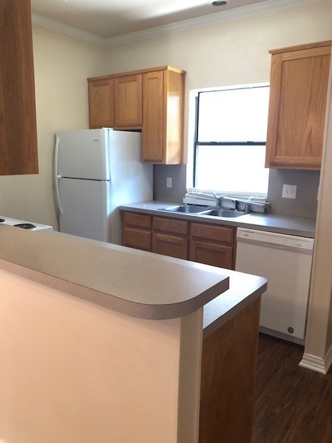 2 BEDROOM 2.5 BATH TOWNHOME