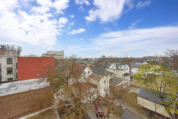 172 18 JAMAICA AVE