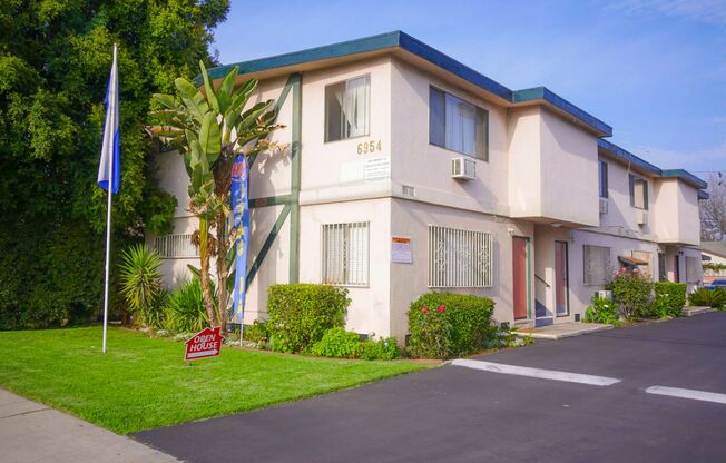 6944-6954 Coldwater Canyon Ave