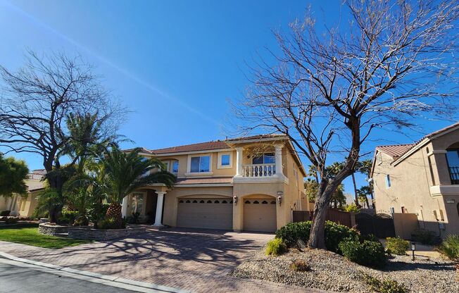 Beautiful Three Story, Five Bedroom Home with Lagoon Style Pool and Spa