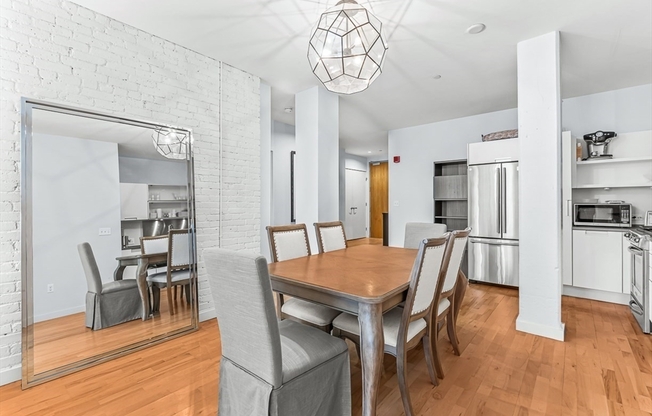 1 bed, 1 bath, 859 sqft, $4,250, Unit 211