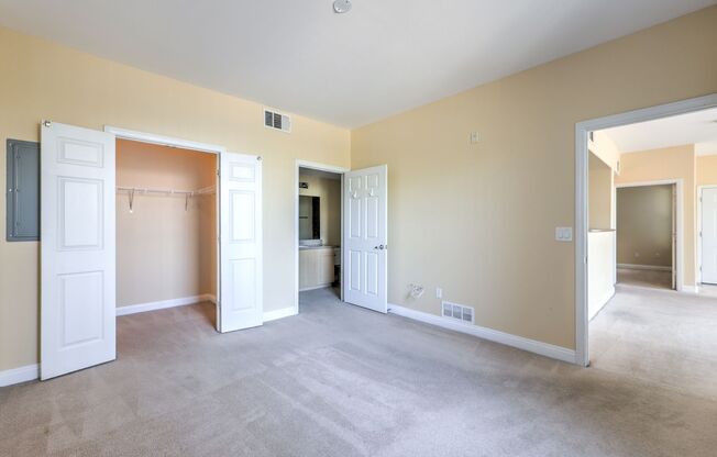 2 beds, 2 baths, $1,375, Unit # 2181