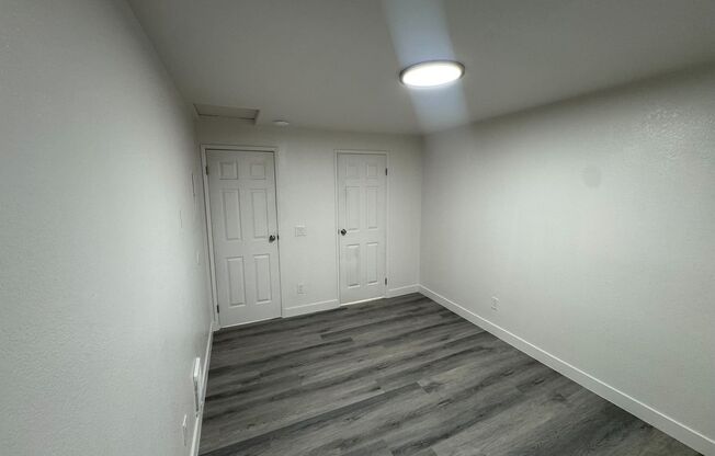2 beds, 1 bath, 902 sqft, $2,185, Unit H304