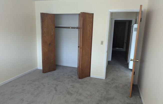 2 beds, 1 bath, 900 sqft, $2,750