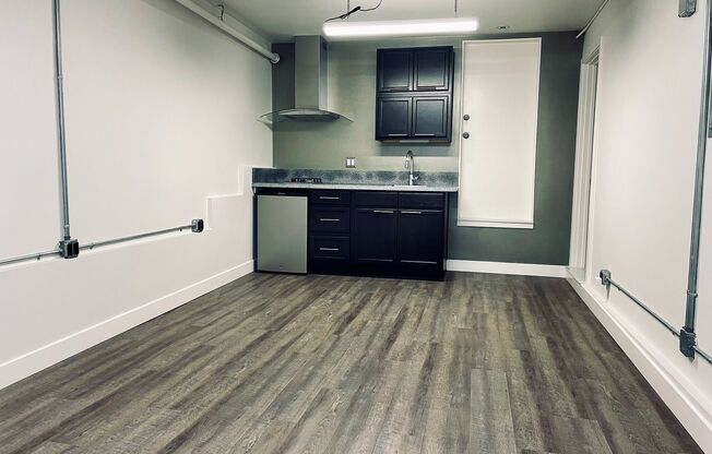 Studio, 1 bath, 350 sqft, $1,645, Unit 308F