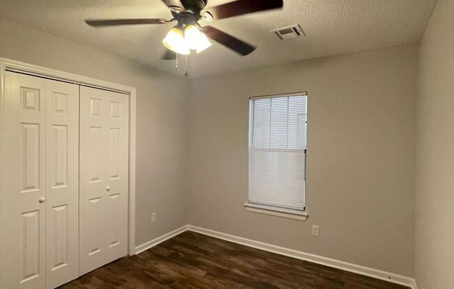 2 beds, 1 bath, $1,025