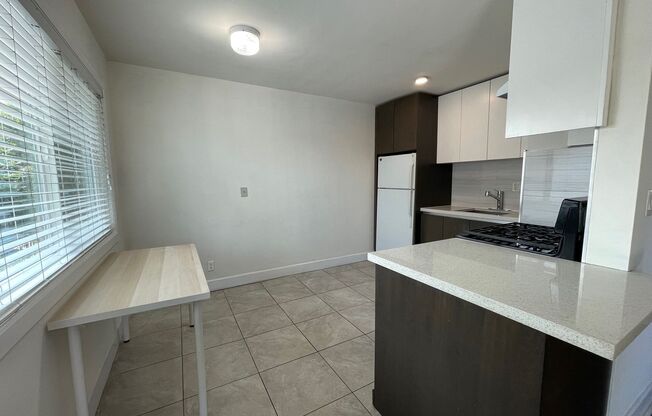 3 beds, 1 bath, $3,600