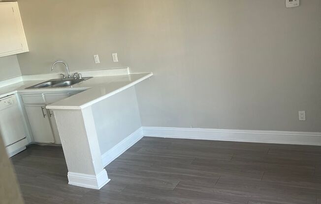 2 beds, 2 baths, 1,085 sqft, $1,356, Unit CA 5155-211