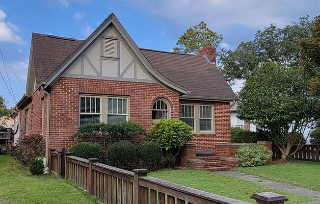 Charming Cottage Style in Brookwood/Forest Hills!