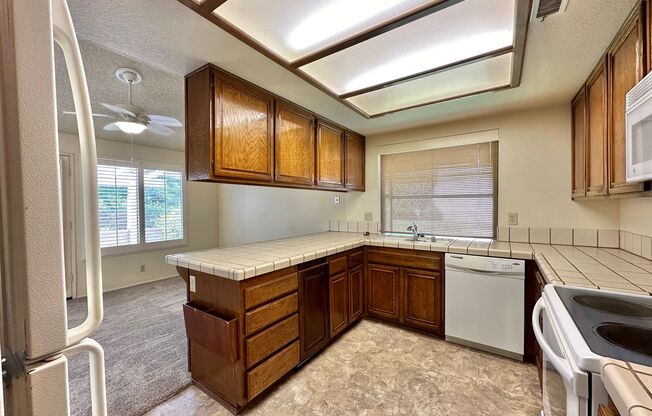 3 Bedroom Townhome In the Beautiful Smoke Tree Community