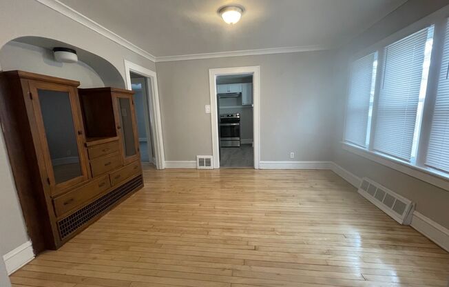 3 beds, 1 bath, $1,695