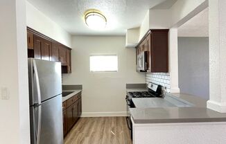 2 beds, 1 bath, $2,295, Unit 135-7