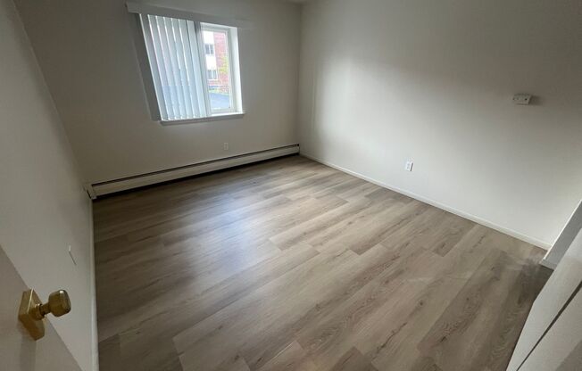 1 bed, 1 bath, $995, Unit 150