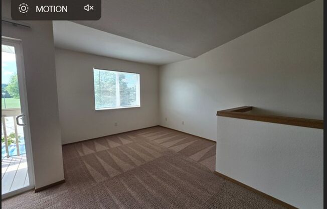2 beds, 1 bath, 1,010 sqft, $1,269, Unit PL   7602