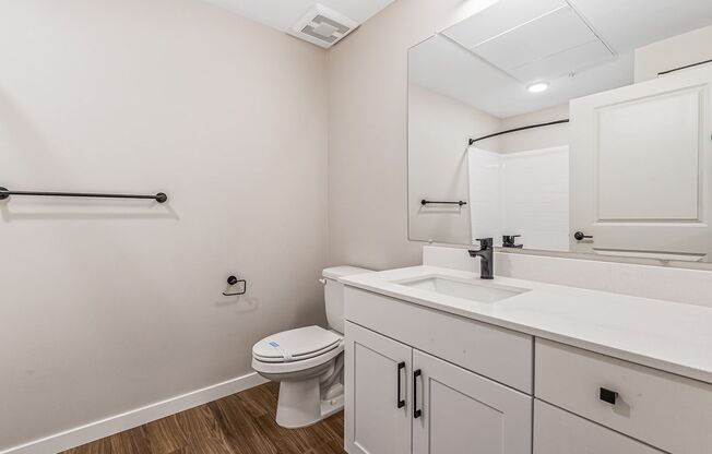 2 beds, 2 baths, 1,132 sqft, $2,000, Unit 3-300