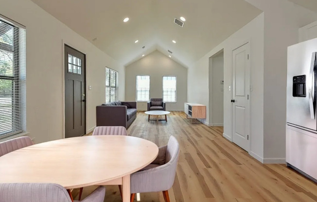 Charming Home in the heart of Bethany