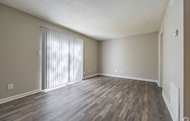 3 beds, 1.5 baths, 1,300 sqft, $1,439, Unit 120H