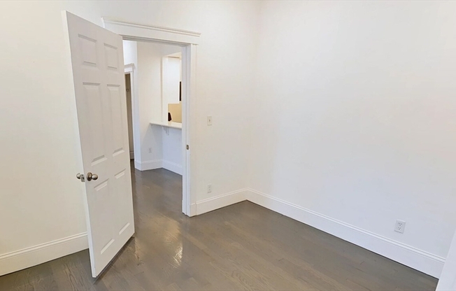 1 bed, 1 bath, 500 sqft, $2,950, Unit 10
