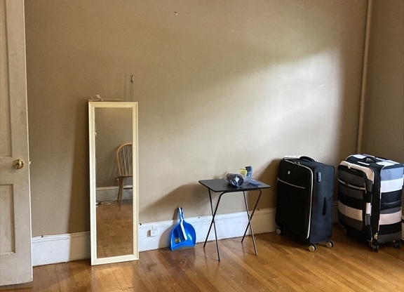 1734 COMMONWEALTH AVE