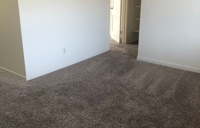 1 bed, 1 bath, 580 sqft, $655, Unit 1300-1607