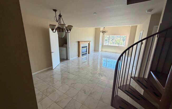 158 Caldecott Lane