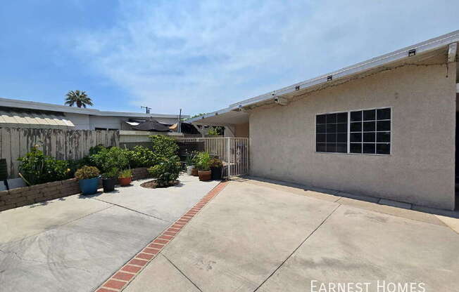 9537 RINCON AVE