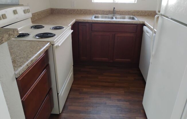 2 beds, 2 baths, 984 sqft, $1,700, Unit 228