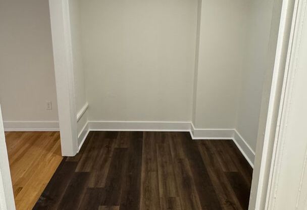 1 bed, 1 bath, 425 sqft, $1,920, Unit 303