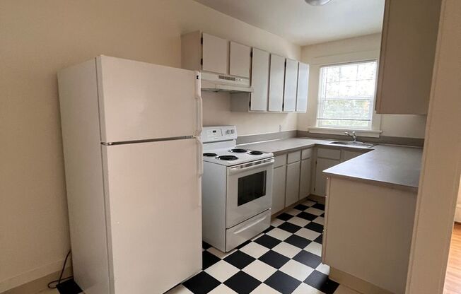 1 bed, 1 bath, $1,150, Unit W020