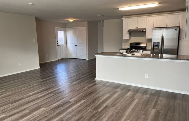 Cozy and conveniently located home ready for immediate move-in