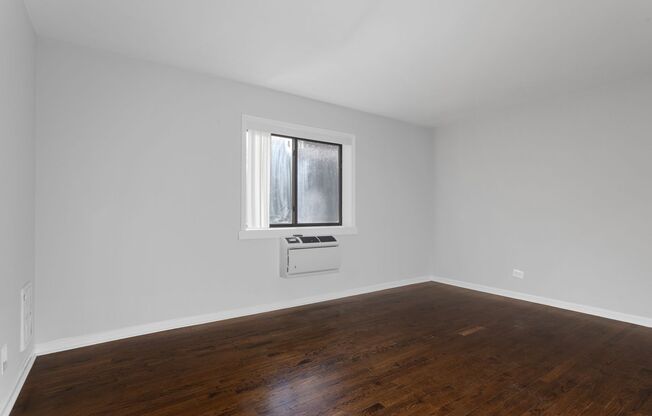 2 beds, 1.5 baths, 897 sqft, $2,100, Unit 202