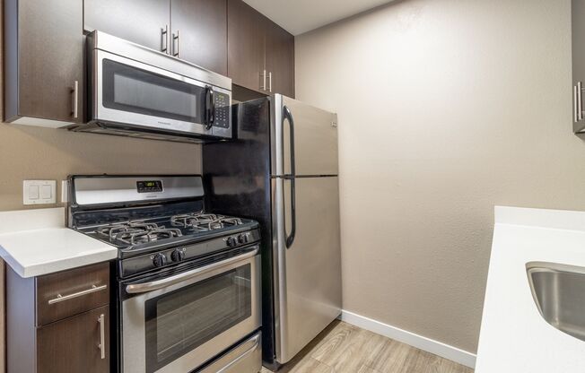 Studio, 1 bath, 451 sqft, $1,450, Unit 57