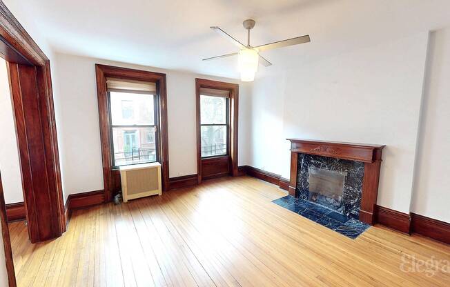203 W 112 ST