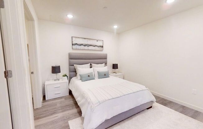 Studio, 2 baths, 1,236 sqft, $2,895, Unit Live/Work Loft - F