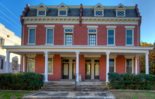 405-411 N Davis Ave