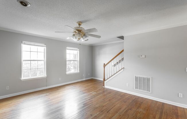 Large 2 Bedroom 1.5 Bath in Hixson
