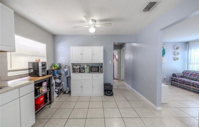 4210 E SANDALWOOD CIR S