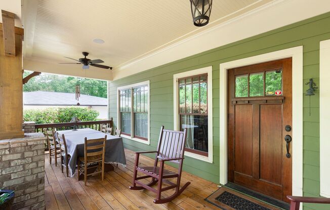 Beautiful 4/4 Plus Office, 4 Blocks From EAV w/ Awesome Fenced in Backyard!
