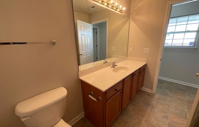 2 beds, 2 baths, 1,131 sqft, $1,425, Unit 2772-7