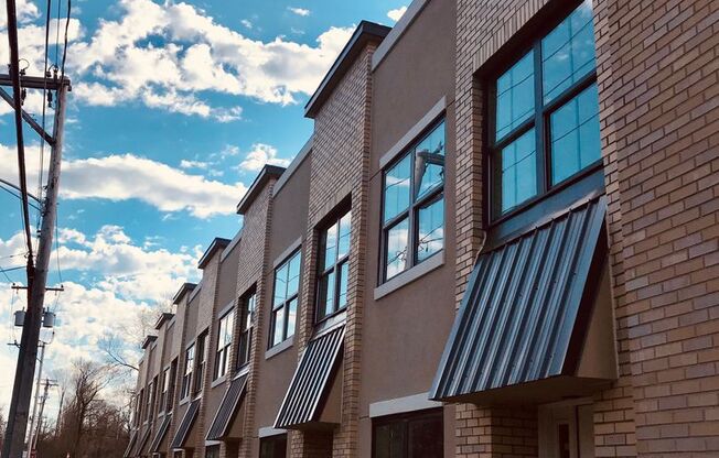 Chapel Street Apartments &amp; Townhomes