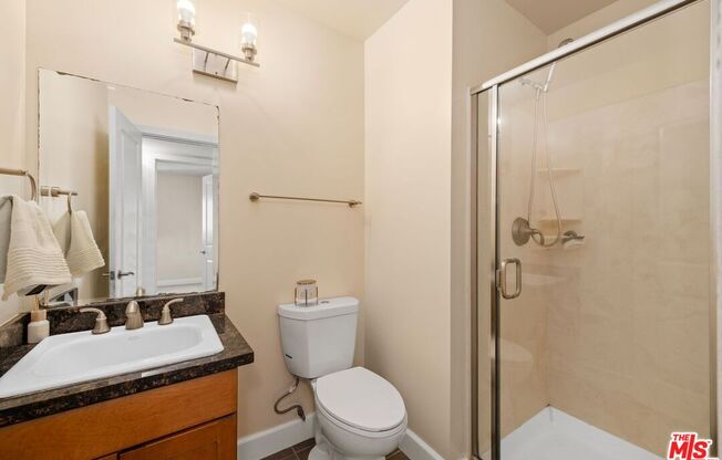 Studio, 1 bath, 377 sqft, $2,550, Unit 544
