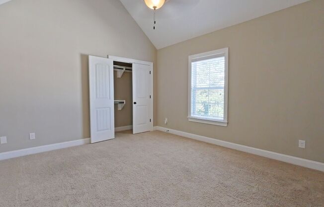 Estate STYLE home with pool and basement in Riverwood Plantation, Evans GA