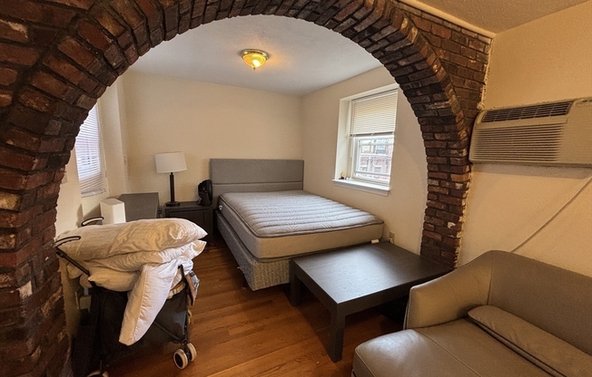 Studio, 1 bath, 700 sqft, $2,495, Unit F