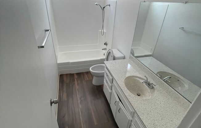 1 bed, 1 bath, 720 sqft, $1,950, Unit Unit 25