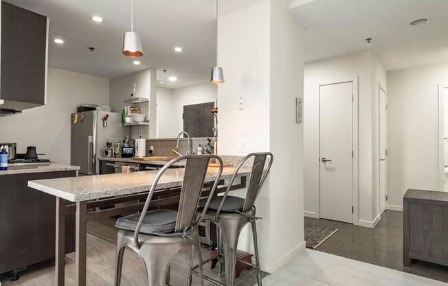 2 beds, 2 baths, 1,350 sqft, $7,000, Unit 701