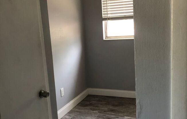 Studio, 1 bath, 525 sqft, $1,095, Unit Unit 06